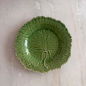 Elegant Bordallo Pinheiro Green Leaf Design Plate